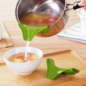 Useful kitchen tools - silicone pot mouth