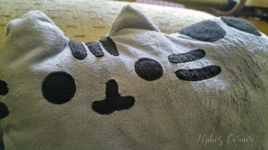 Handmade Pusheen pillow DIY
