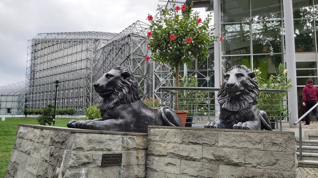 Lion statues by the entrance to the palm house in Gliwice