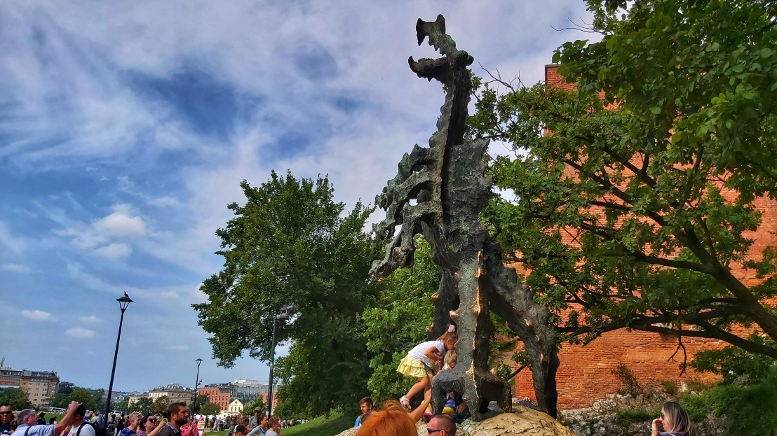 Cracow Trip - Wawel dragon statue