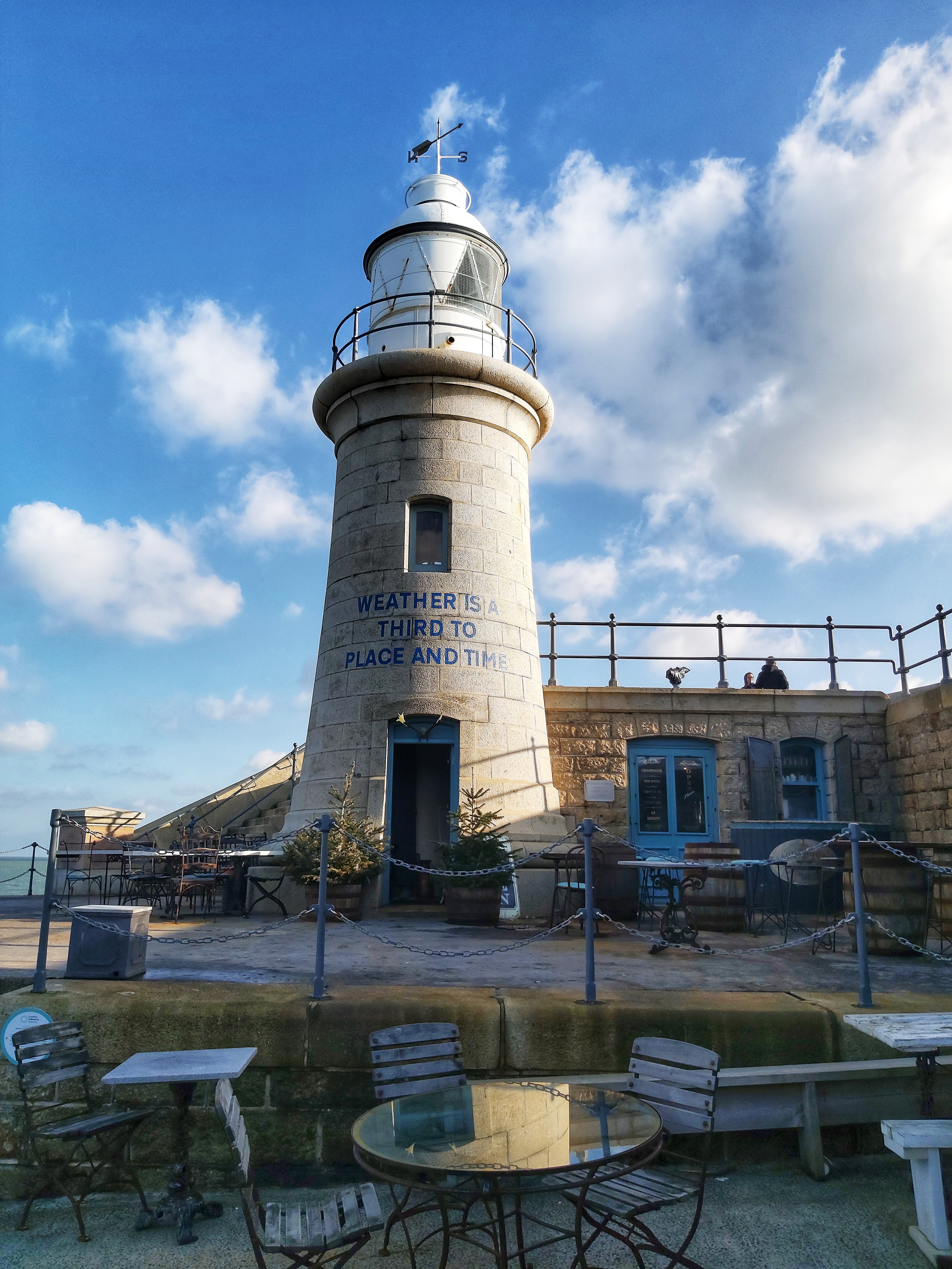 Folkestone lighthouse 1