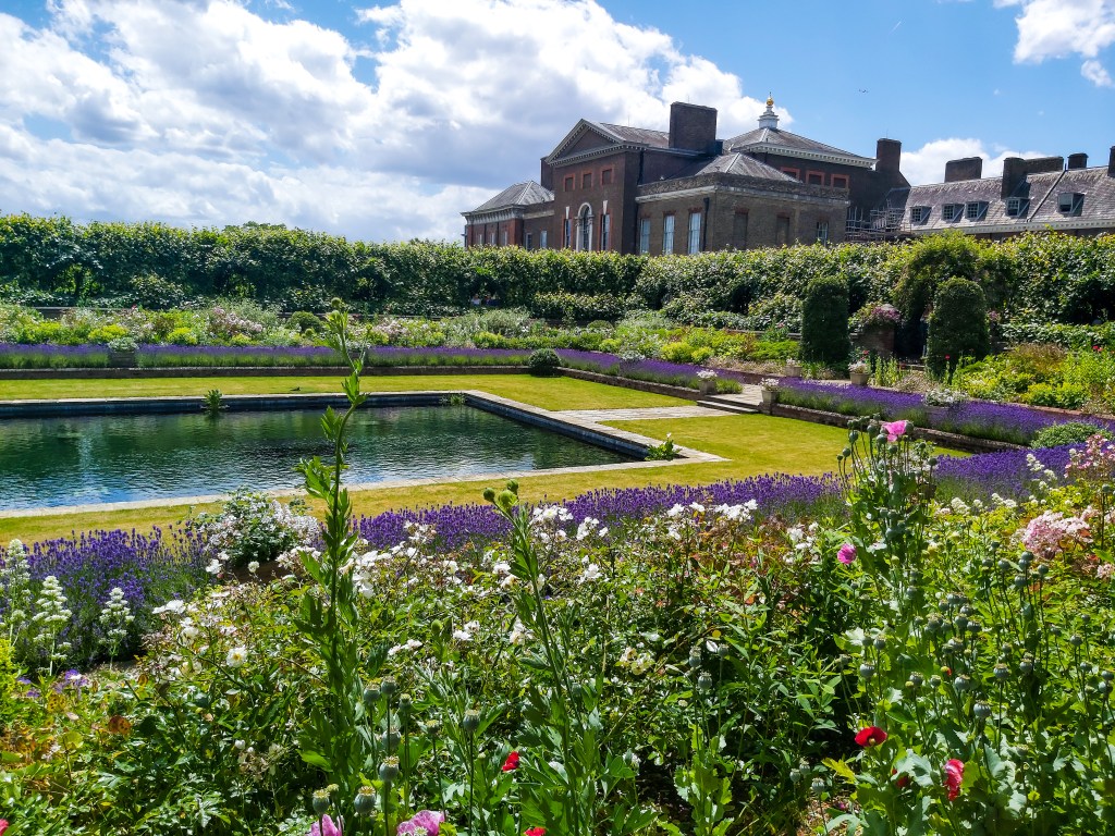 London Parks - Hyde Park - Kensington Palace Sunken Garden