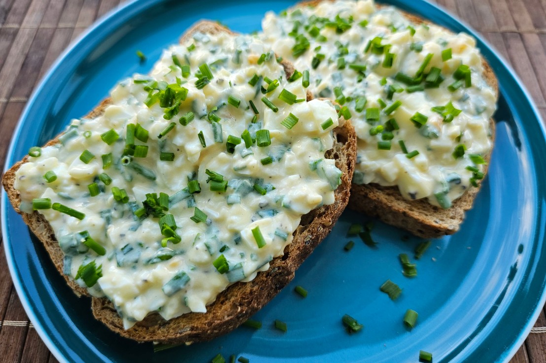 Healthy High Protein Egg Sandwich Spread With Chives [No&nbsp;Mayo]
