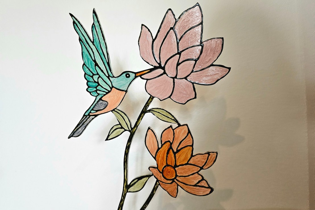 DIY Acrylic Stained Glass Ornament –&nbsp;Hummingbird