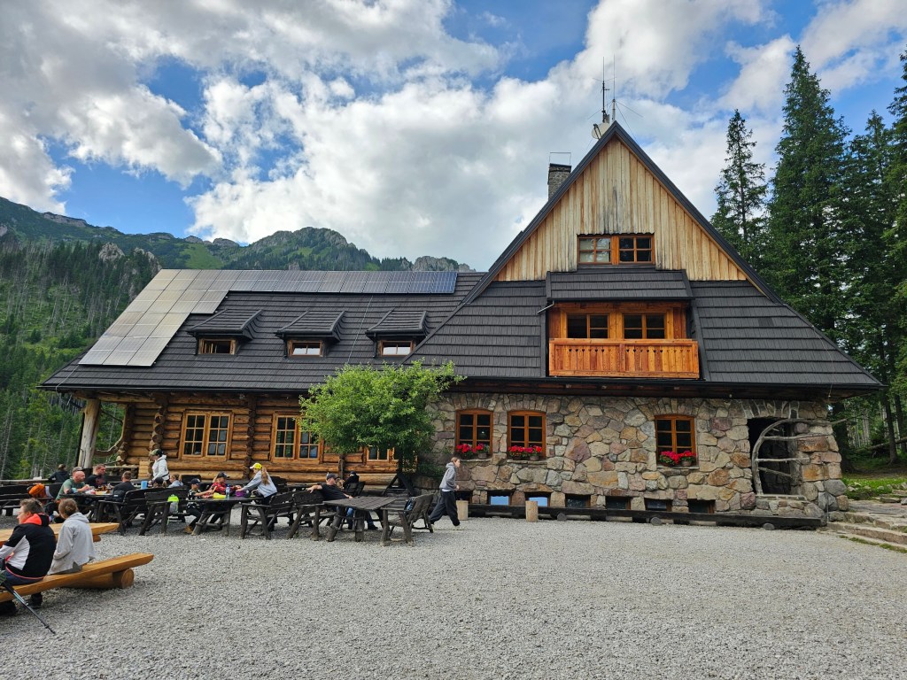 Ornak Shelter in Koscieliska Valley, seen from the outside.