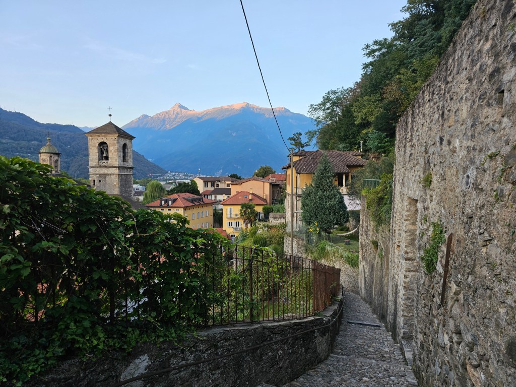 A path from Castello di Montebello