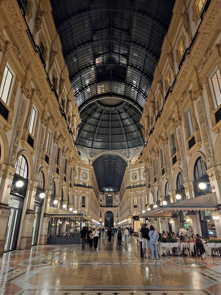 Galleria Vittorio Emanuele by night