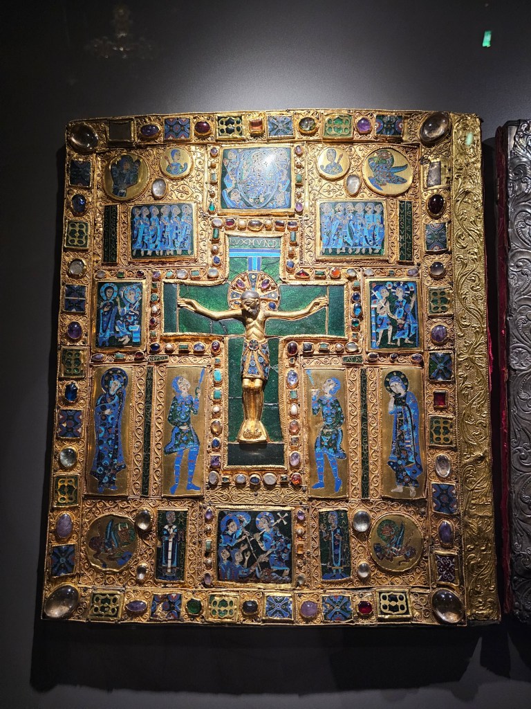 A religious artefact made of gold and gemstones in Duomo di Milano museum