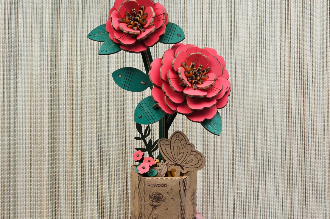 DIY Wooden Flowers – 3D Puzzle – Lego Alternative – Valentine’s Day Gift Idea