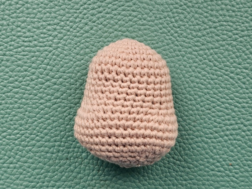 Crocheted head of a pony