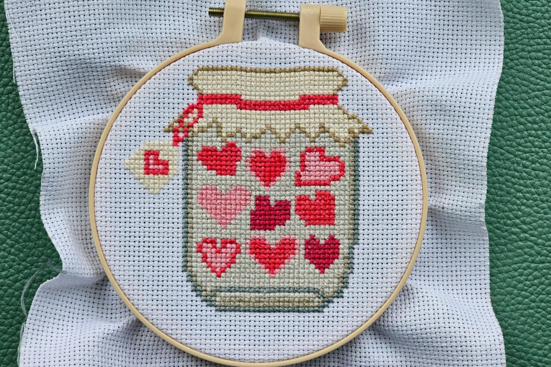 DIY Mini Cross Stitch Kit – Jar Of&nbsp;Hearts