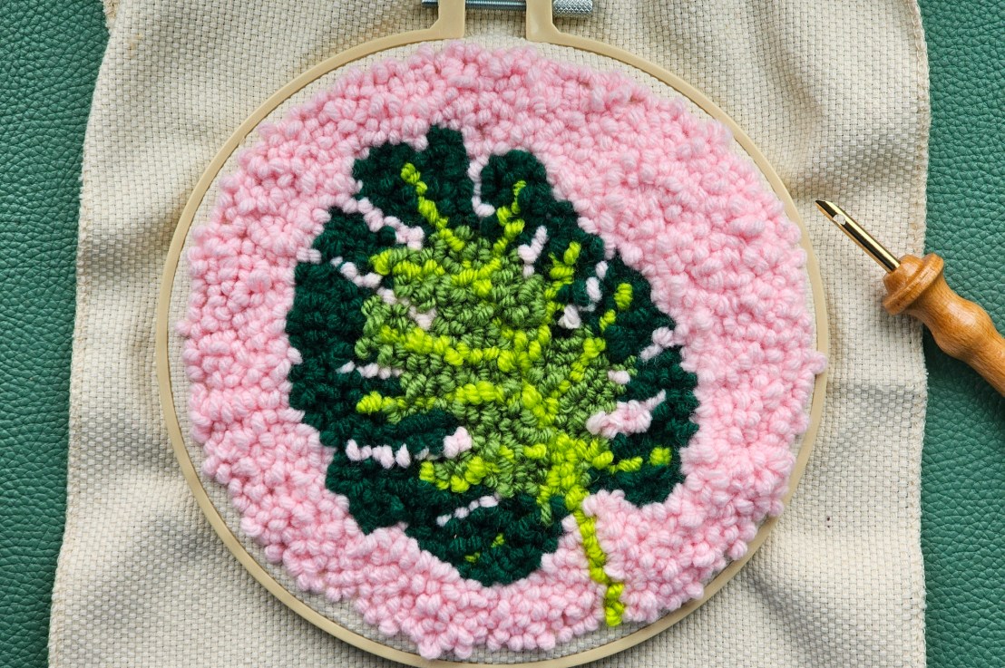 I Tried Punch Needle And… I Hated It – Monstera Leaf – Trying New&nbsp;Crafts