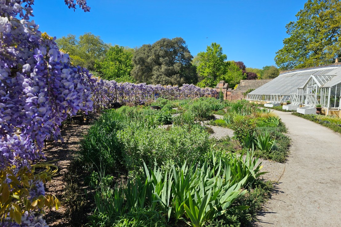 A Day In West London – Brompton Cemetery, Fulham Palace, Chiswick House, Thames&nbsp;Path