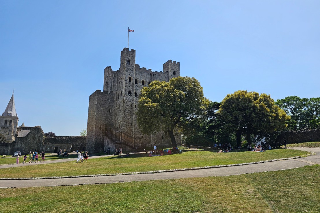 A Cosy Summer Day Trip To Rochester, England, From London – High Street, Cathedral, Castle