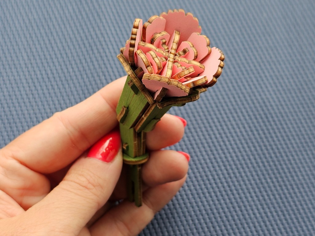 Finished wooden small pink flower bud