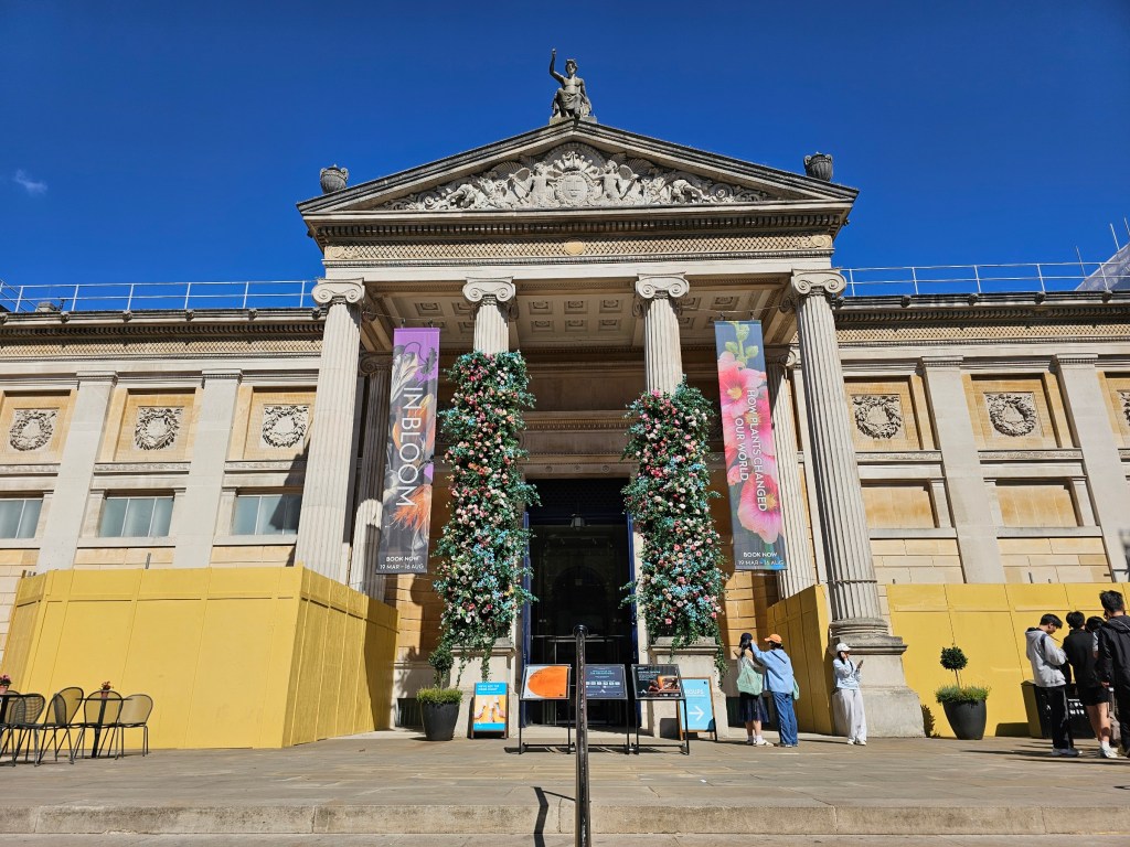 The main entrance to Ashmolean Museum, Oxford
