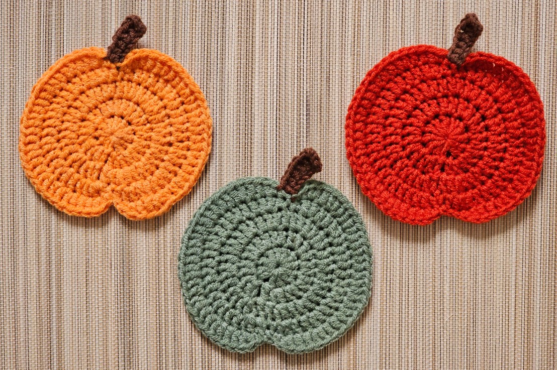 DIY Crocheted Pumpkin Coasters Set – Halloween&nbsp;Crafts