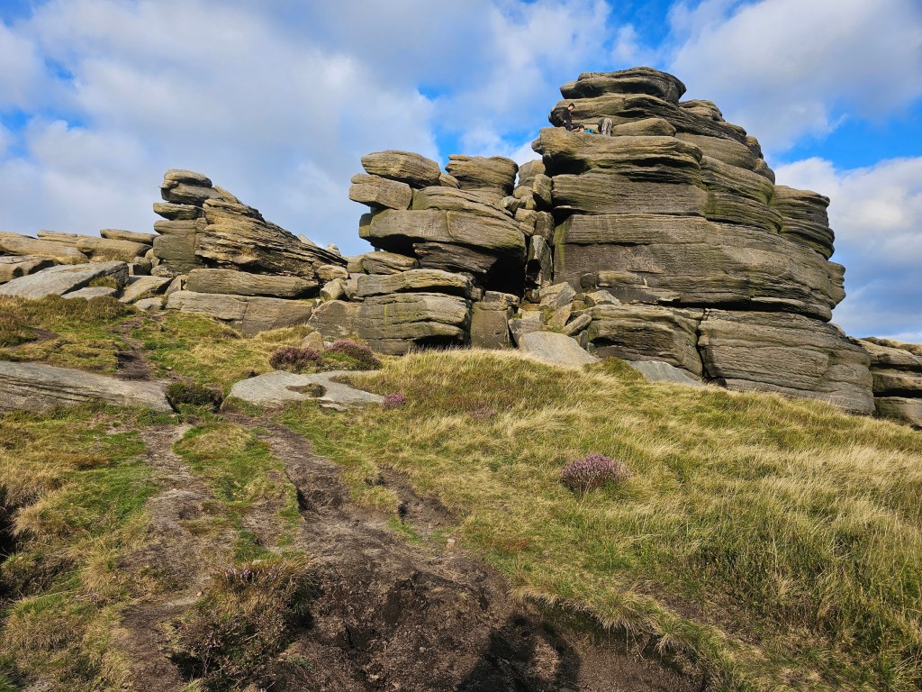 Woolpacks rock formations between Grindslow Knoll and Kinder Scout