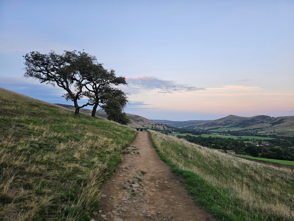 Pennine Way path from Kinder Scout to Edale